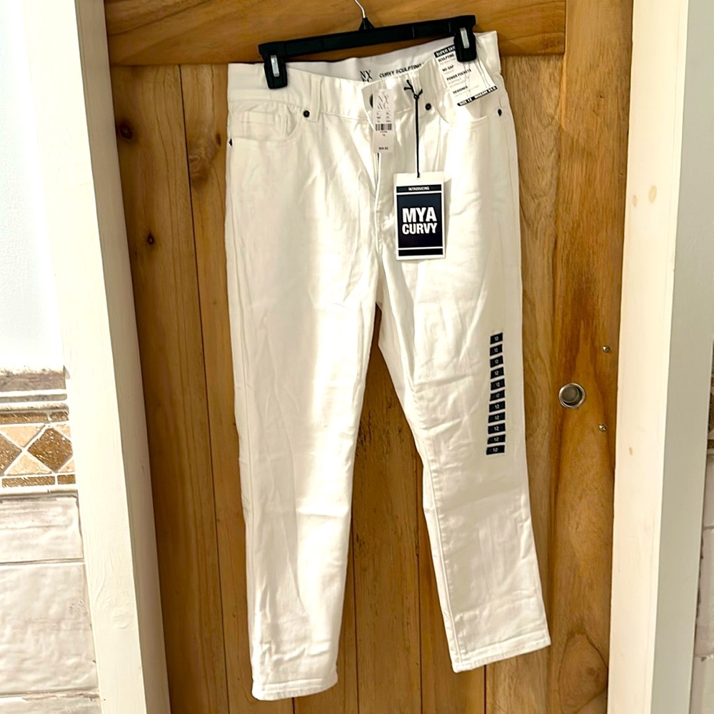 New with tags, white jeans, NY&C